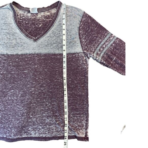 Purple and White washed out V neck T-shirt - Picture 9 of 10